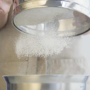 Flour Sifter/Bowl (ตะแกรงร่อนแป้ง/ชามผสม)